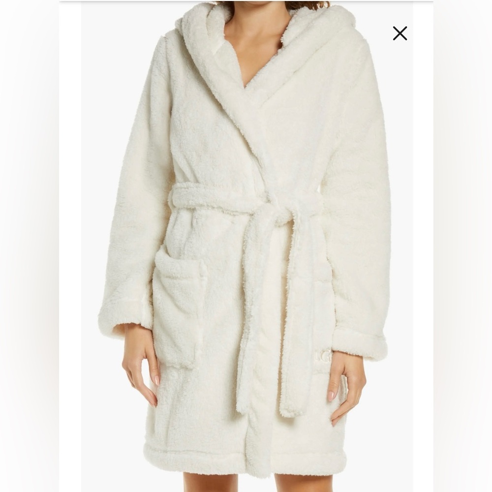 UGG Aarti Faux Shearling Hooded Robe Sz XL cozy cream sherpa NWT - Missing Belt